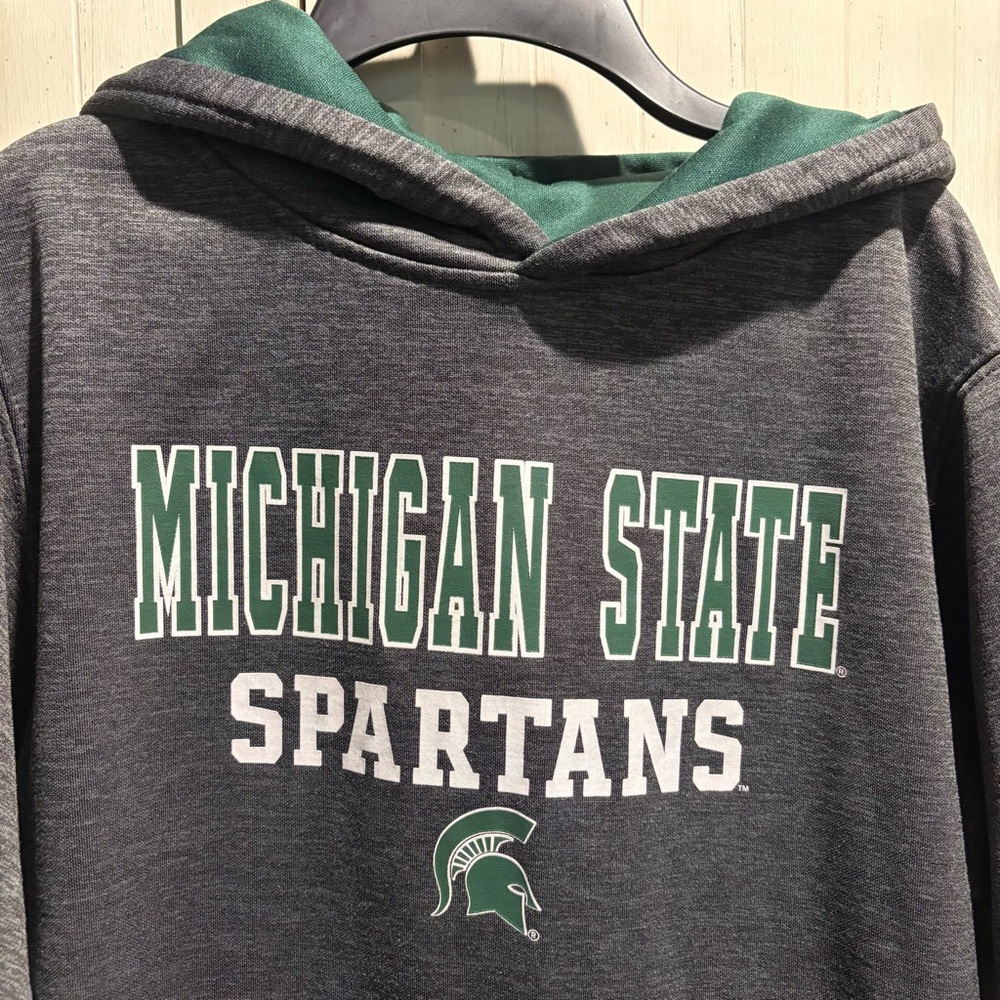 Colosseum Charcoal and Forest Green Michigan State Hoodie